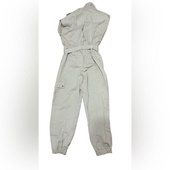 Intermix Utility Cargo Belted Beige Jogger Jumpsuit Size 2 - Picture 3 of 5